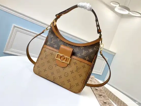 VUITTON LOUIS METIS 0701